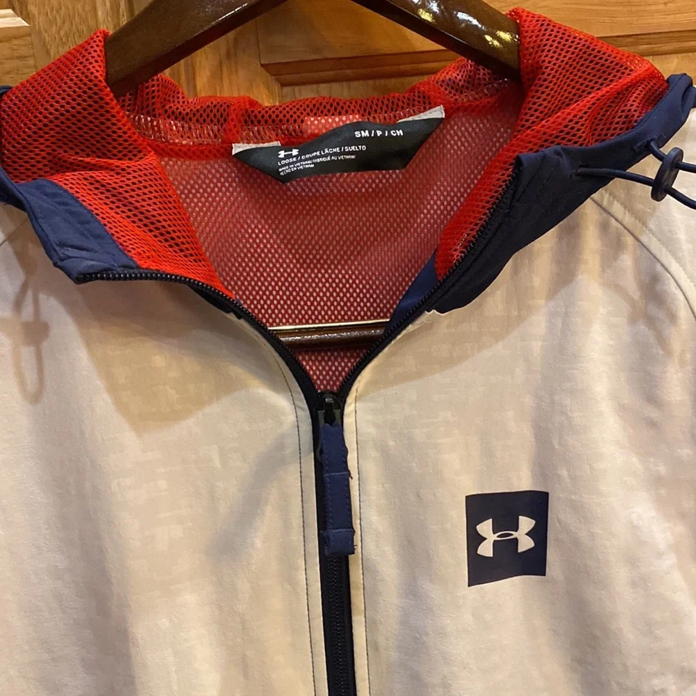 Under Armour zip up windbreaker - Picture 4 of 10